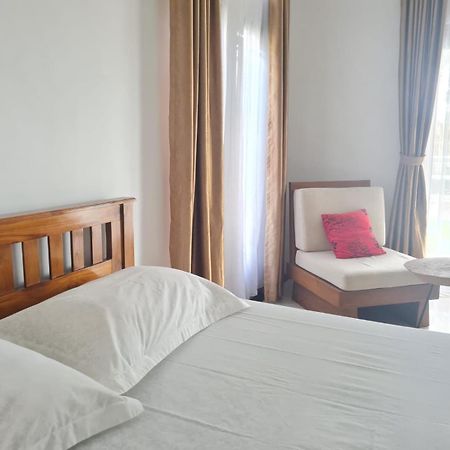 Inang Amang Homestay Labuan Bajo Exterior foto