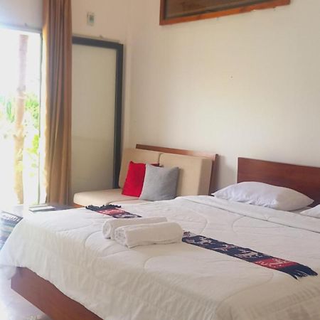 Inang Amang Homestay Labuan Bajo Quarto foto